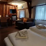 Ξενοδοχείο Schiefes Haus