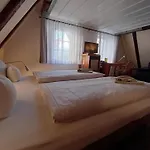 Ξενοδοχείο Schiefes Haus