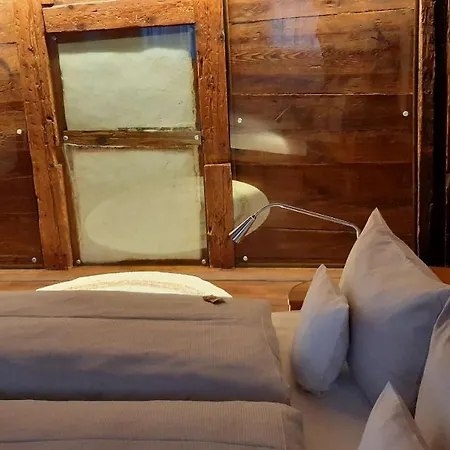 Ξενοδοχείο Schiefes Haus *