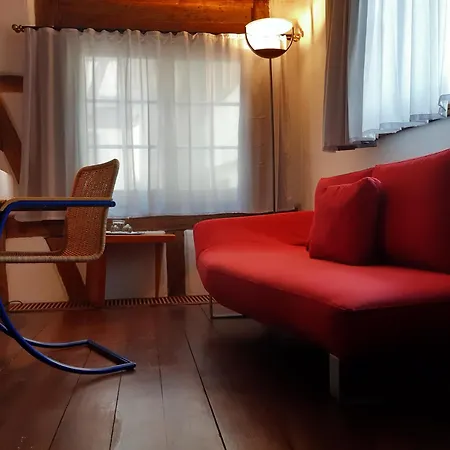 Hotel Schiefes Haus *
