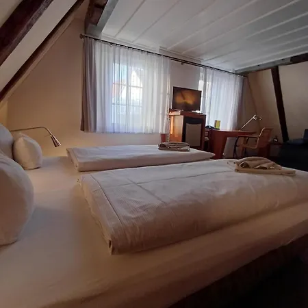 Hotel Schiefes Haus