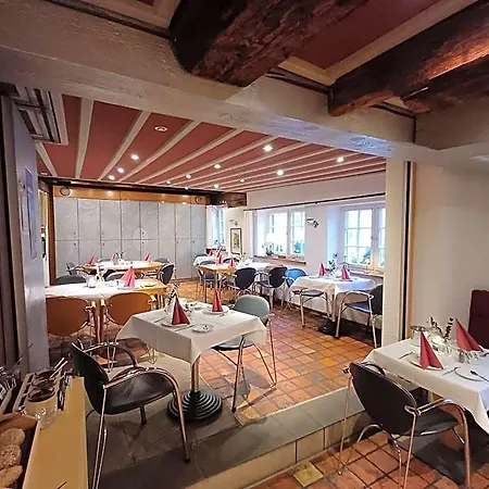 Schiefes Haus Ξενοδοχείο *