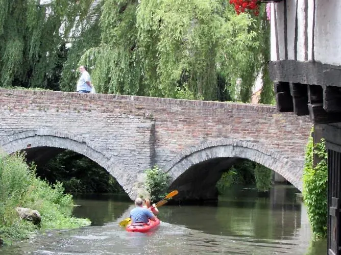 Schiefes Haus Hotel *